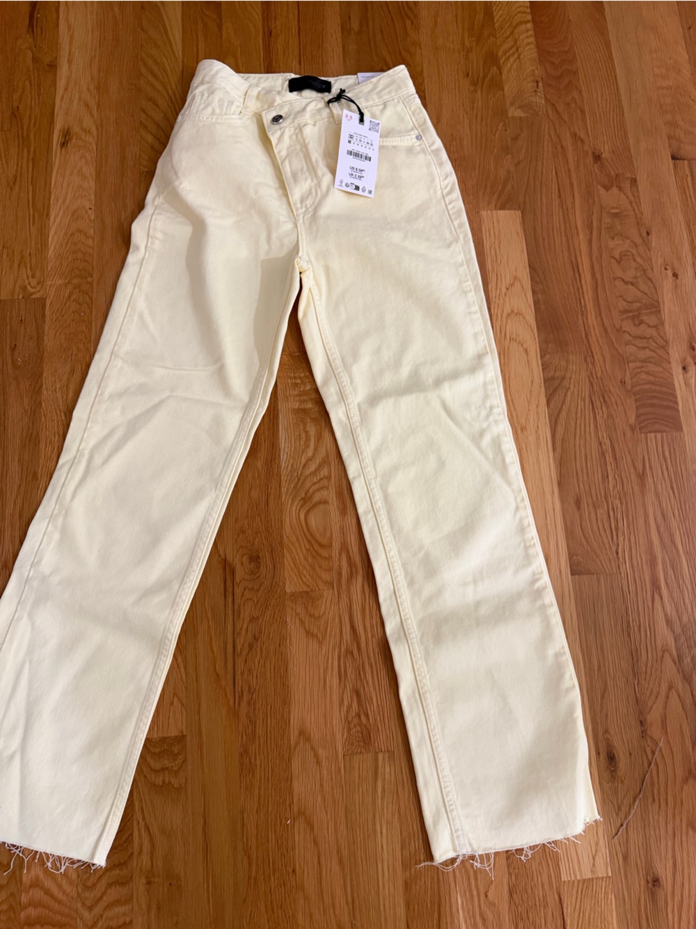 Zara Cream Straight-Leg Jeans